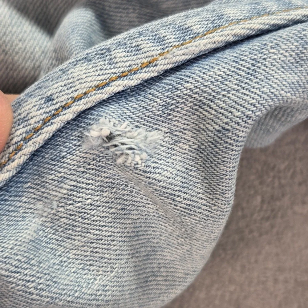 VTG Levis 501 Jeans Mens Light Wash Blue Straight Button Fly Fits 30x29